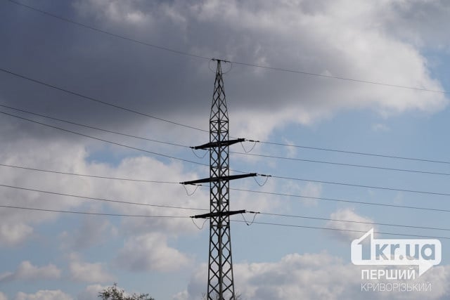 За неделю энергетики вернули свет в 10 тысяч домов Днепропетровщины