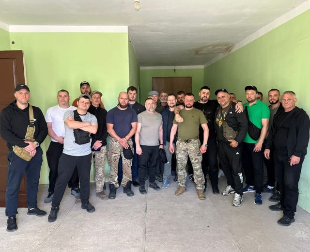 Военных 129 отдельной бригады теробороны отметили нагрудными знаками «За защиту Криворожского района»