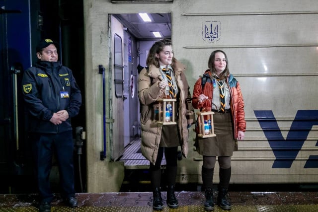 Вифлеемский огонь мира уже в Украине