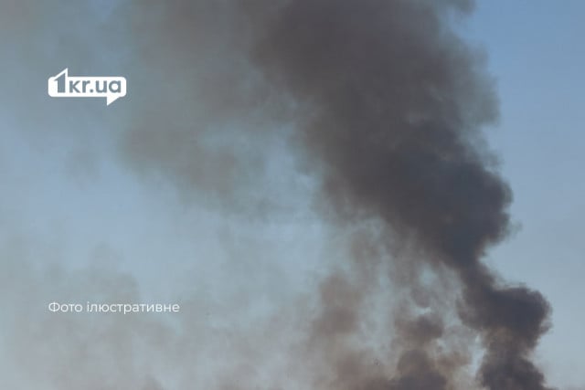 Более 20 атак дронами-камикадзе: враг обстрелял Никопольщину и Межевскую громаду