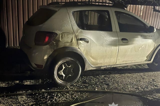 В Днепропетровской области подожгли автомобиль: подозреваемого взяли под стражу