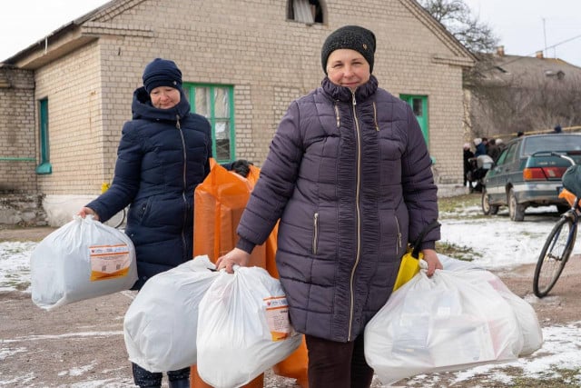 Прифронтовой громаде Криворожского района передали зимнюю помощь