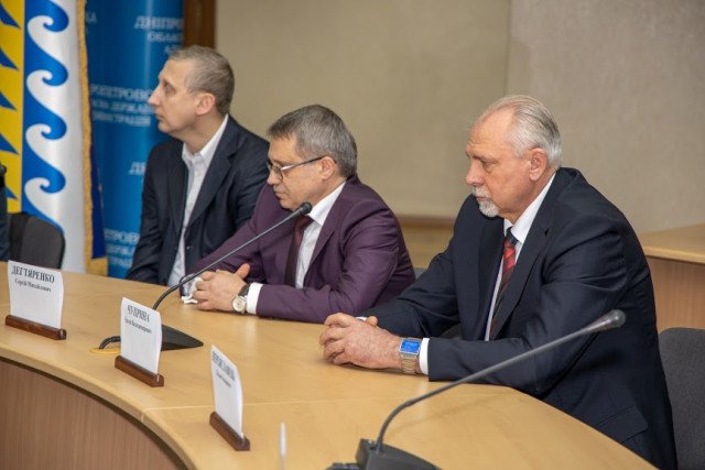 Троє криворіжців отримали державні нагороди та почесні звання