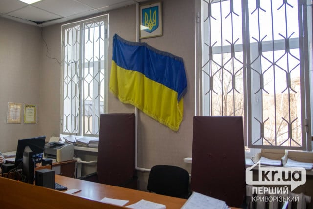 В Кривом Роге суд наказал владельца торговых павильонов за самозахват участка