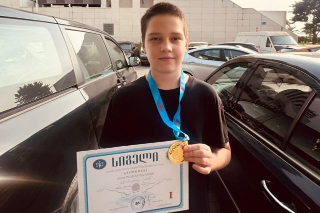 Криворожский пловец получил два золота на чемпионате Аджарии — Грузия