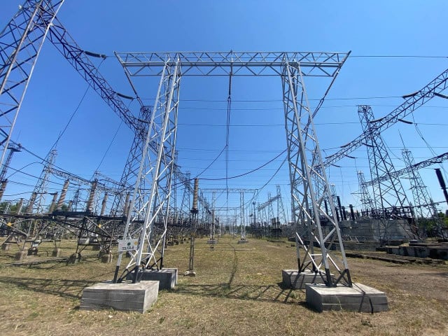 С начала года на Днепропетровщине отремонтировали 385 километров электролиний