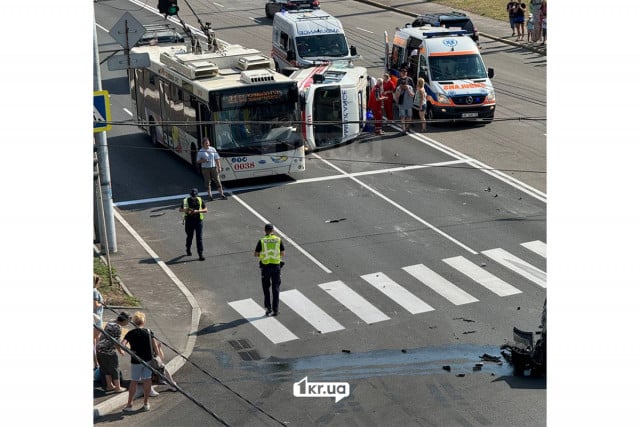 В Кривом Роге «скорая» попала в ДТП