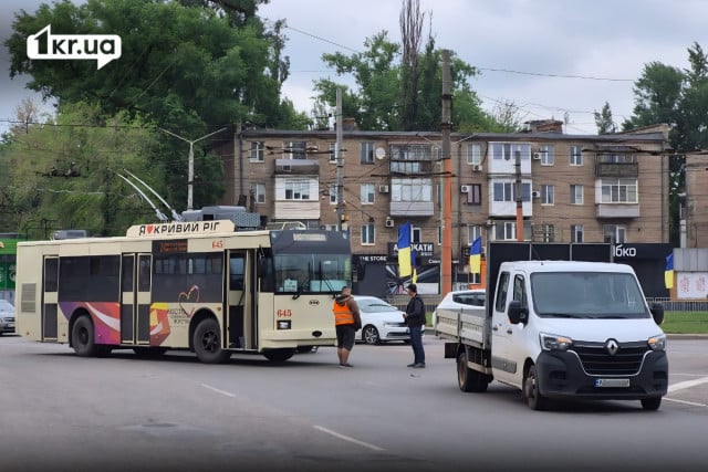 Возможны задержки: на 95-м квартале Кривого Рога затруднено движение из-за аварии