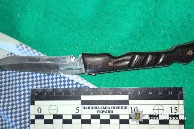Ударил ножом в спину: в Кривом Роге задержали подозреваемого